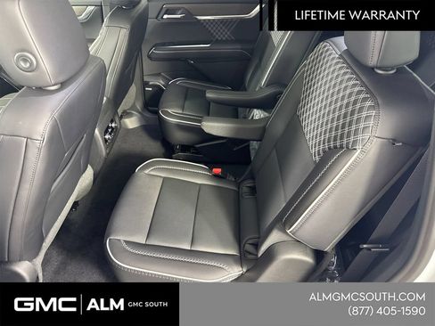 New 2026 GMC Acadia Denali w/ Super Cruise Package FWD image 23