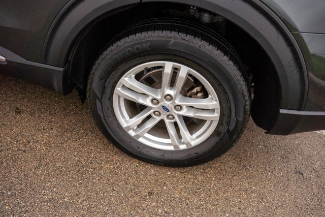 Used 2023 Ford Explorer XLT AWD/4WD image 11