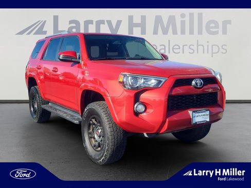 Used 2017 Toyota 4Runner SR5 image 7