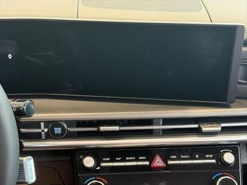 Used 2025 Hyundai Santa Fe XRT image 12