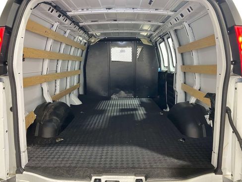Used 2024 GMC Savana 2500 w/ Driver Convenience Package RWD image 12