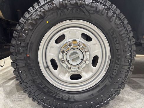 Used 2017 Ford F250 XL w/ Power Equipment Group image 26