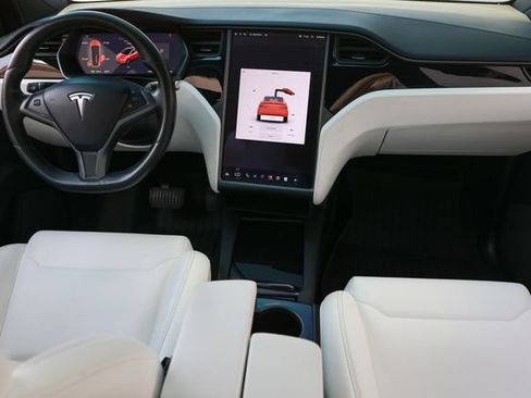 Used 2018 Tesla Model X 100D AWD/4WD image 2
