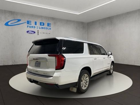 Used 2021 GMC Yukon XL SLT w/ Rear Media and Nav Package AWD/4WD image 10