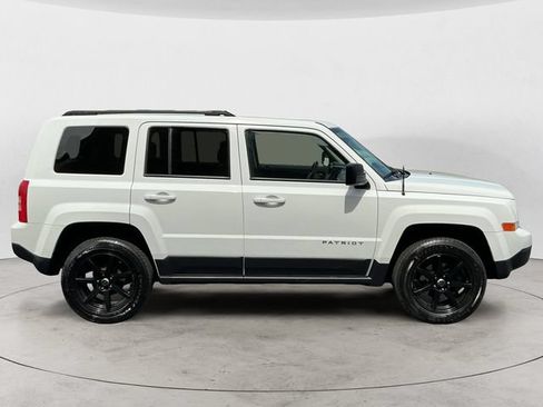 Used 2016 Jeep Patriot Sport w/ Power Value Group FWD image 6