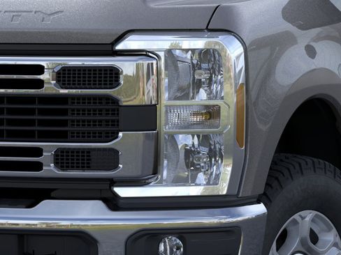New 2026 Ford F250 XLT AWD/4WD image 18