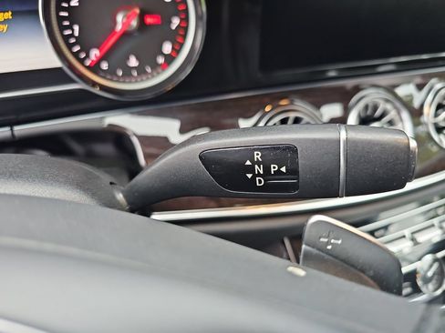 Used 2018 Mercedes-Benz E 400 4MATIC Cabriolet image 19