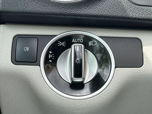 Used 2013 Mercedes-Benz C 250 Sedan w/ Multimedia Pkg image 34