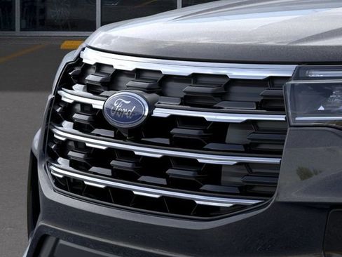 New 2026 Ford Explorer Active RWD image 17