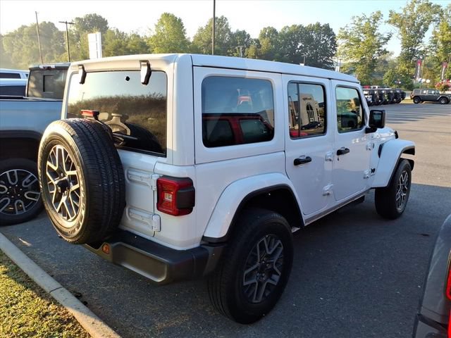 Used 2026 Jeep Wrangler Unlimited Sahara AWD/4WD image 9