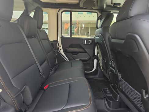 New 2026 Jeep Wrangler Unlimited Sahara AWD/4WD image 26