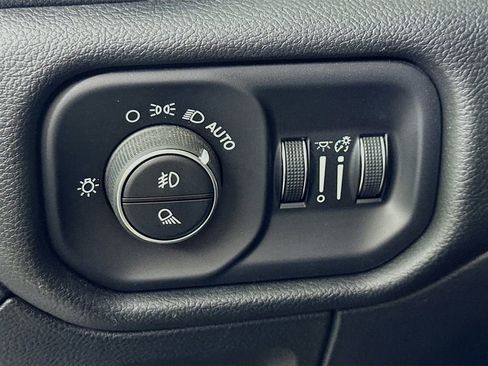 Used 2023 RAM 1500 Laramie RWD image 22
