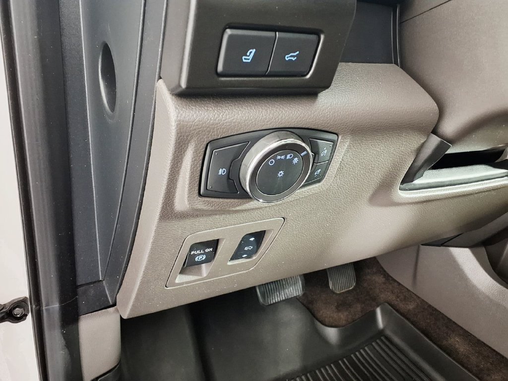 Used 2018 Ford Expedition Max Limited w/ Equipment Group 302A RWD image 17