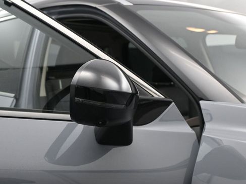 Used 2021 Nissan Rogue SL AWD/4WD image 16
