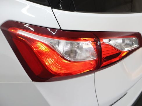 Used 2020 Chevrolet Equinox LT FWD image 27