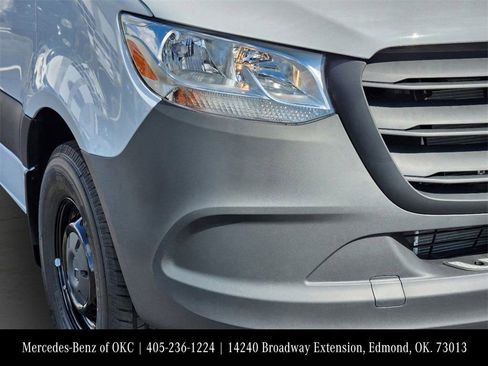 Used 2025 Mercedes-Benz Sprinter 2500 image 26