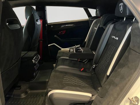 Used 2024 Lamborghini Urus Performante image 13