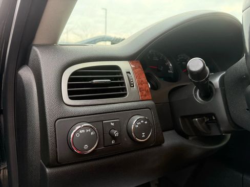 Used 2007 Chevrolet Silverado 1500 LTZ w/ Suspension Package, Off-Road" image 14