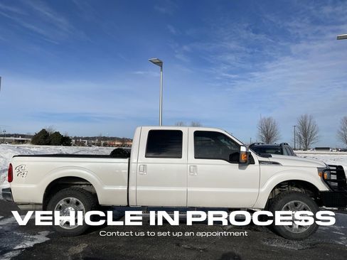 Used 2016 Ford F250 Lariat w/ Chrome Package image 2