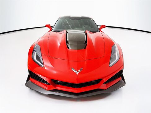 Used 2019 Chevrolet Corvette ZR1 RWD image 22