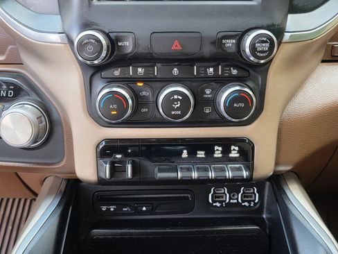 Used 2019 RAM 2500 Laramie AWD/4WD image 25