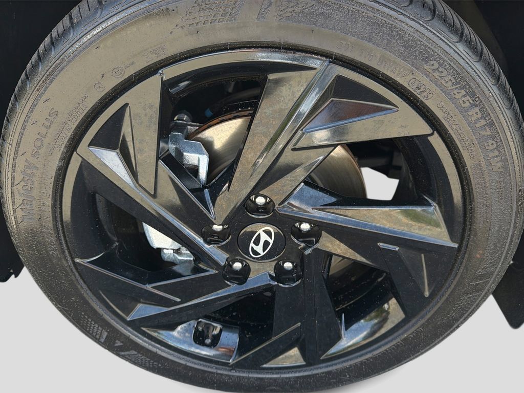 Used 2026 Hyundai Elantra Sport FWD image 15