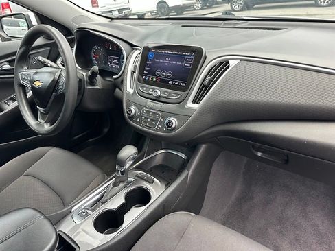Used 2023 Chevrolet Malibu LT FWD image 17