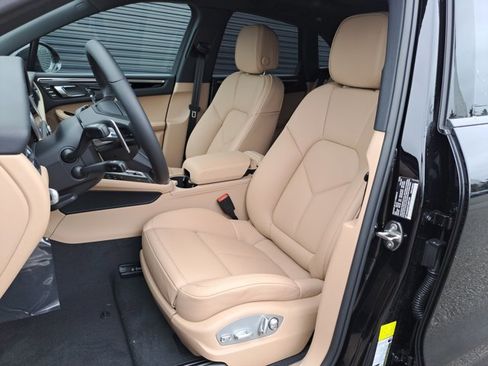 Used 2026 Porsche Macan image 5