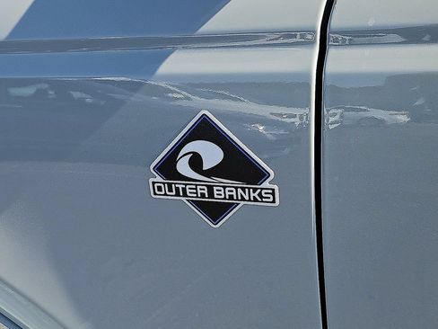 Used 2024 Ford Bronco Outer Banks AWD/4WD image 14