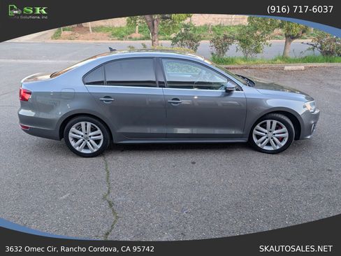 Used 2014 Volkswagen Jetta GLI FWD image 11