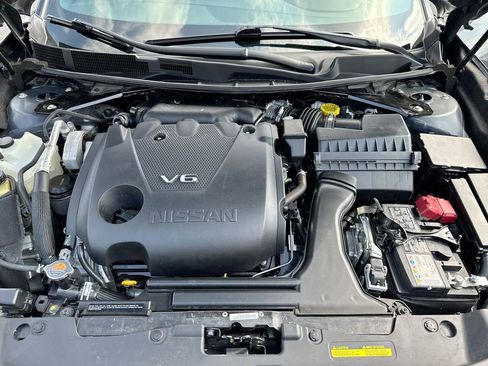 Used 2023 Nissan Maxima SR w/ Sport Mat Group FWD image 26