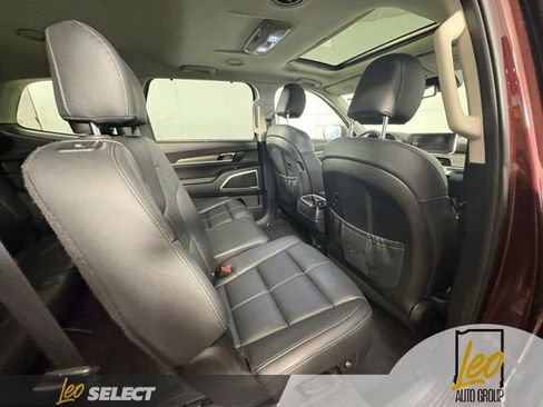Used 2020 Kia Telluride EX AWD/4WD image 9
