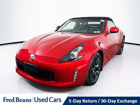 Certified 2019 Nissan 370Z Touring image 3