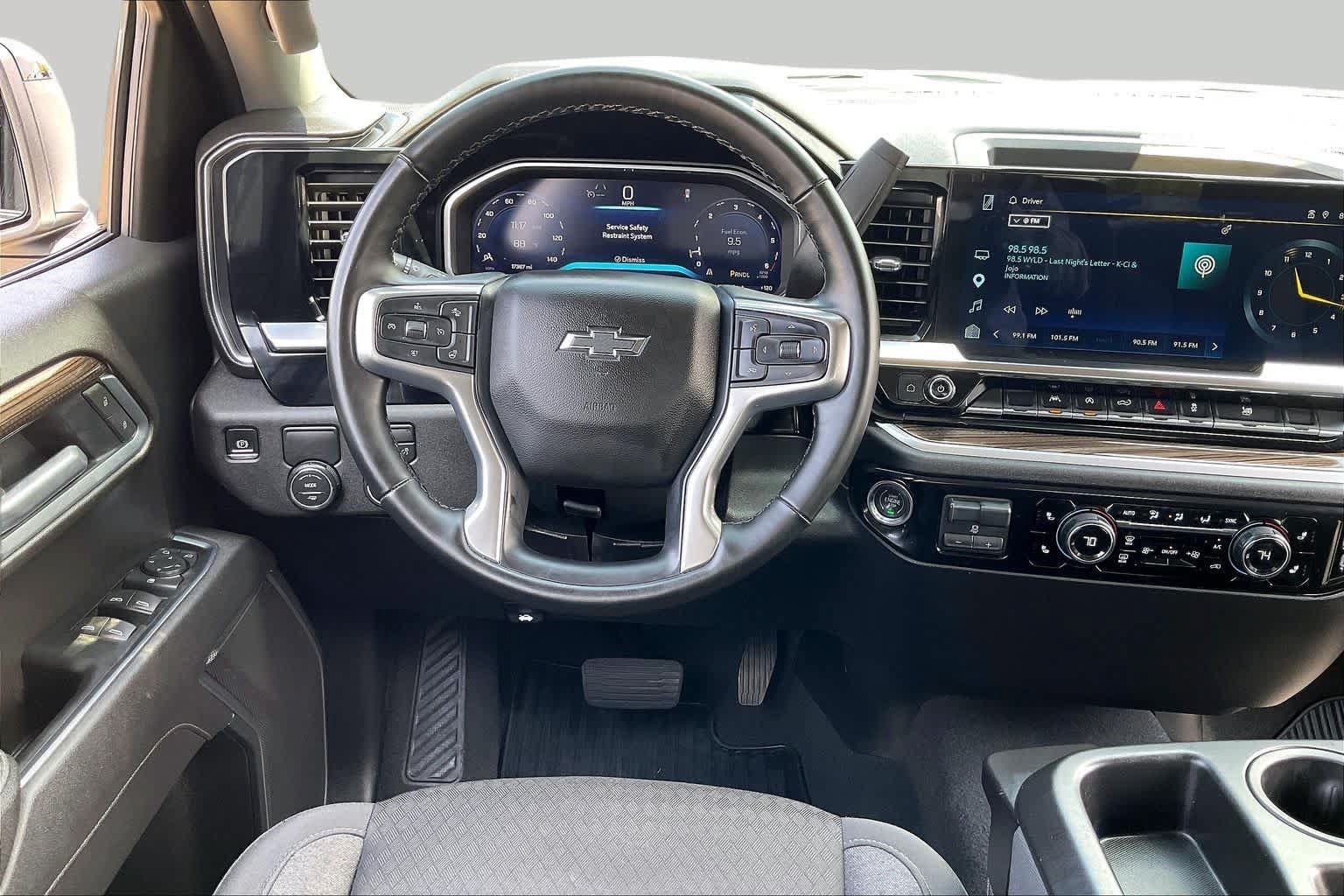Used 2026 Chevrolet Silverado 1500 RST RWD image 10