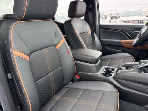 New 2026 GMC Canyon AT4 AWD/4WD image 37