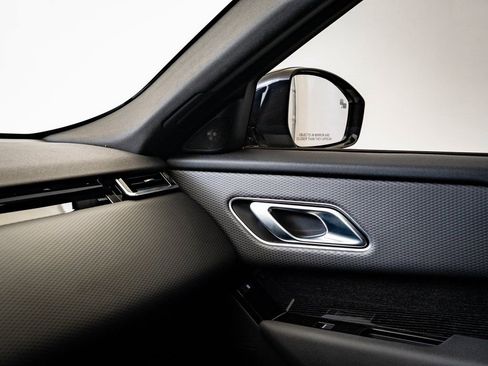 Used 2023 Land Rover Range Rover Velar R-Dynamic S image 35