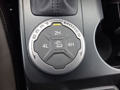 New 2025 Ford Bronco Outer Banks image 16