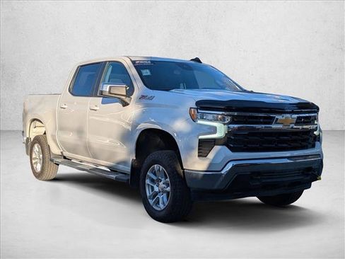 Used 2023 Chevrolet Silverado 1500 LT w/ Z71 Off-Road Package image 3