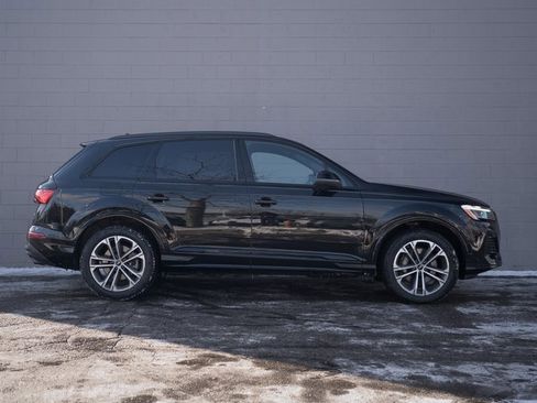 Used 2025 Audi Q7 2.0T Premium w/ Convenience Plus Package image 8