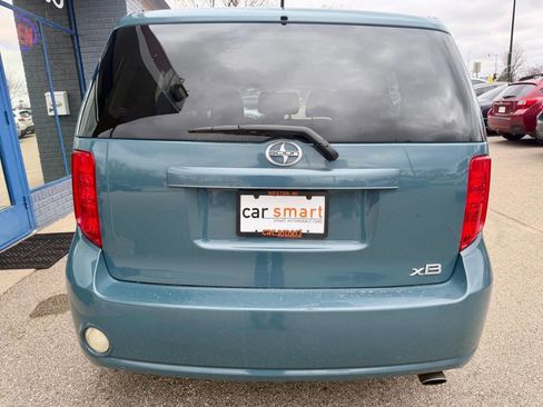 Used 2009 Scion xB FWD image 13