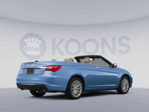 Used 2014 Chrysler 200 Limited FWD image 4