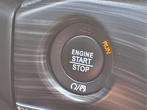 Used 2022 Jeep Grand Cherokee Limited AWD/4WD image 15