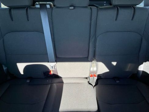 Used 2023 Jeep Wrangler Unlimited w/ Sun & Screen Package image 14