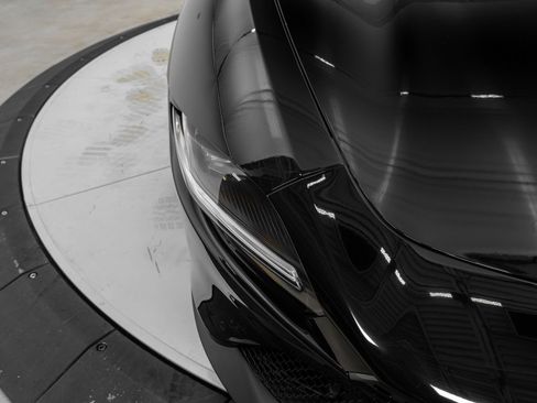 Certified 2025 Ferrari Roma Base image 85