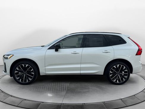 New 2026 Volvo XC60 B5 Ultra w/ Protection Package Premier AWD/4WD image 4
