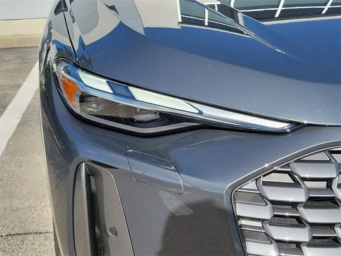 Certified 2025 Audi Q5 Premium w/ Convenience Package image 12