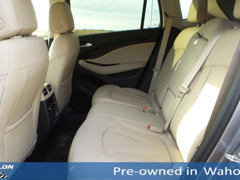 Used 2019 Buick Envision Essence image 18