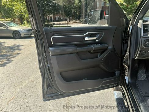 Used 2025 RAM 1500 Big Horn AWD/4WD image 9