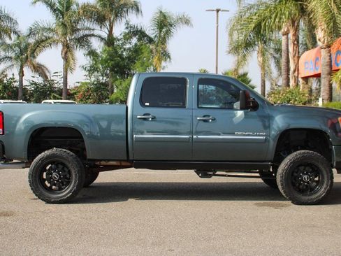Used 2011 GMC Sierra 2500 Denali RWD image 12