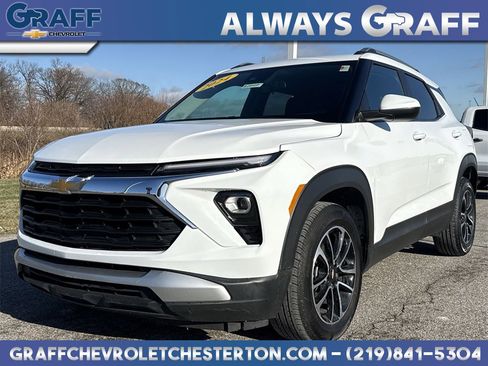 Used 2024 Chevrolet TrailBlazer LT image 1